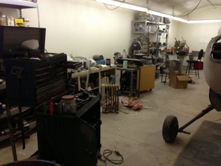 224 8gv. Triangle Airpark - Bruce's hangar