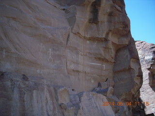 Canyon de Chelly - Spider Rock hike - petroglyphs