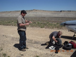 69 8me. George and Mike T working on n8377w