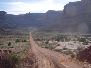 372 8mf. Canyonlands National Park - White Rim Road drive