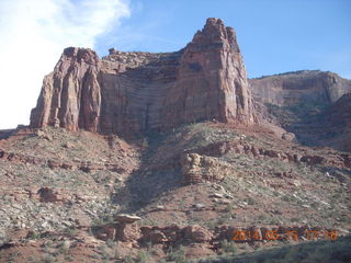 389 8mf. Canyonlands National Park - Shaefer switchbacks drive