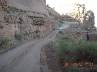 412 8mf. Canyonlands National Park - Shaefer switchbacks drive - another car
