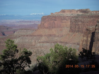 414 8mf. Canyonlands National Park - Shaefer switchbacks drive