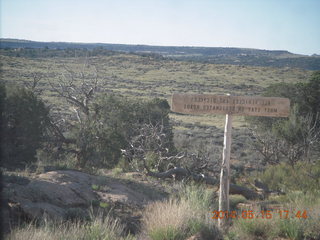 417 8mf. Canyonlands National Park - Shaefer switchbacks drive