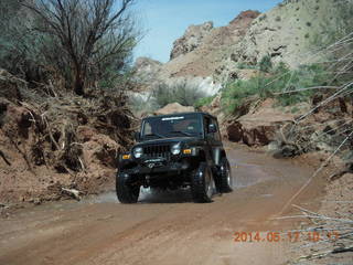 85 8mh. Onion Creek drive - oncoming vehicle