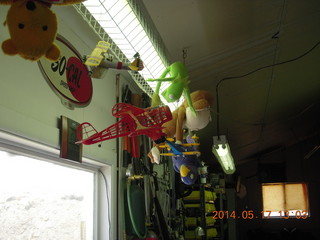 145 8mh. Mack Mesa airport shop