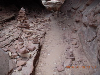 201 8mj. Canyonlands National Park - Needles - Elephant Hill + Chesler Park hike - slot or fissure