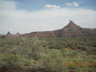 401 8mj. drive from Needles to Moab