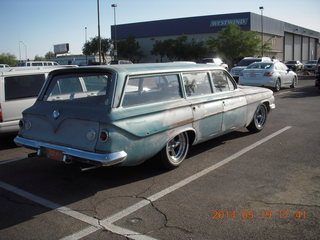 38 8mk. old station wagon at DVT