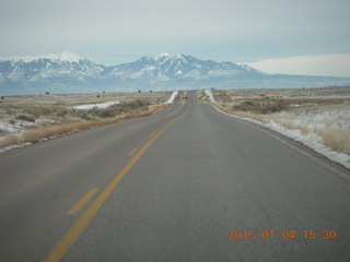 128 8v4. driving to Dead Horse Point - Lasal Mountains