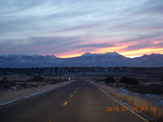 9 8v5. sunrise drive to Dead Horse Point State Park
