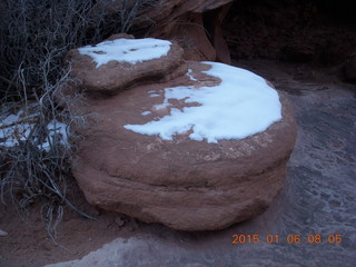 43 8v6. Porcupine Rim mountain-biking trail hike - bun-with-icing rock