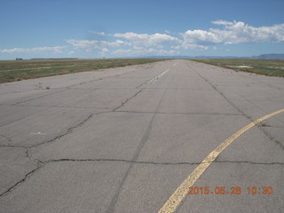 40 8zu. Shiprock Airport