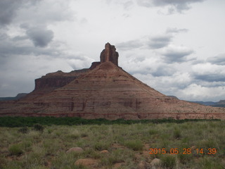 111 8zu. Hubbard-Gateway airstrip - the Palisade rock formation