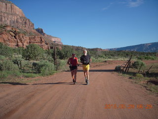 12 8zv. Gateway morning run - Adam and Mid running