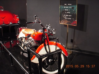 232 8zv. Gateway car museum