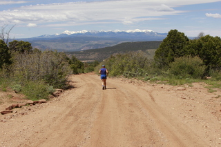 419 8zw. drive to Calamity Mine - Adam running (back)