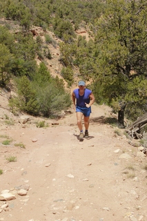 476 8zw. drive to Calamity Mine - difficult side road - Adam running