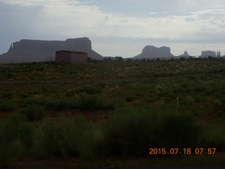 557 91j. Monument Valley - Gouldings - run
