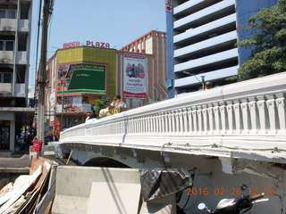 87 98s. Bangkok marketplace