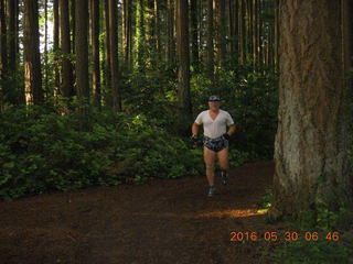 Bellvue - running trail - Adam running