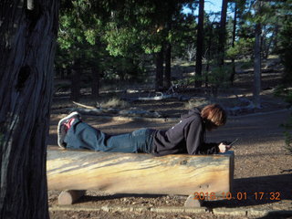 Bryce Canyon - Fairyland sunset - Adam sitting