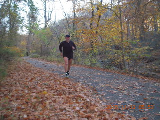 Bellvue - running trail - Adam running