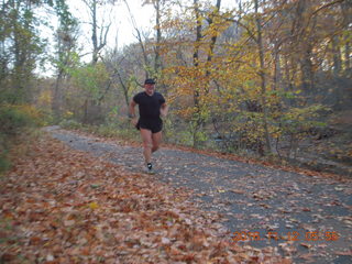 Bellvue - running trail - Adam running