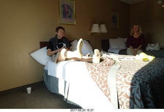 81 9sl. Thermopolis Day's Inn - Gwyneth, Kim