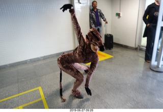 33 a0e. airline flights from Rio de Janeiro to Iguazu - cool actors in costumes