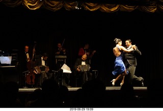 95 a0e. Buenos Aires - Tango show
