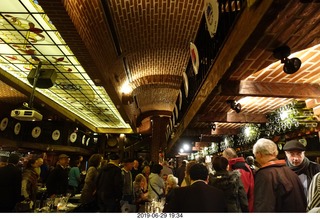 175 a0e. Buenos Aires - restaurant