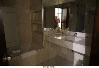 95 a0f. Peru - Lima - Jose Antonio Hotel room