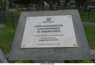 81 a0f. Peru - Lima run - sign