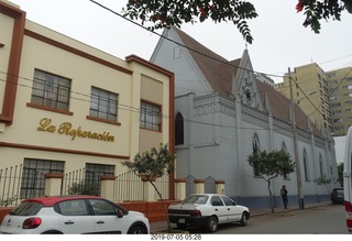 98 a0f. Peru - Lima run