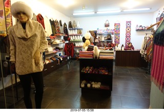 461 a0f. Peru - Aranwa hotel shop