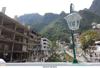 242 a0f. Peru - walk to bus