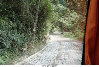 280 a0f. Peru - bus uphill to machu picchu
