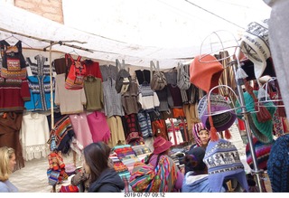 98 a0f. Peru - drive to cusco - market