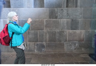 448 a0f. Peru - Cusco - church - picture taker