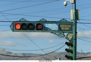 39 a0f. Peru - Cusco - drive to airport - countdown traffic light with signs