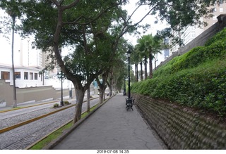 189 a0f. Peru - Lima - walk around