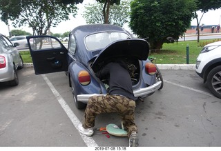 246 a0f. Peru - Lima - walk - Volkswagon repair