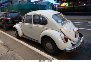 299 a0f. Peru - Lima - beach garden walk - Volkswagon