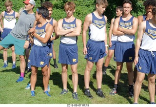 Curtis Arboretum - Cheltenham XC alumni race - team members to starting line