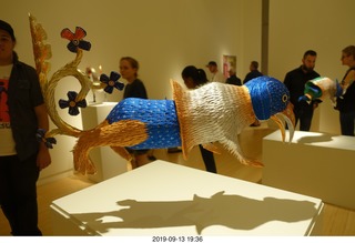 knurls on the pillar base