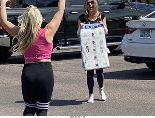 NH2T 5K Kangoo race - Heather and toilet paper - chase