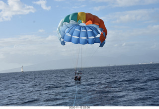 Anthony and Olga - Hawaii - parasailing