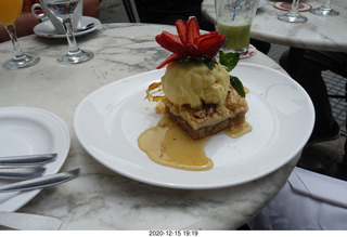 69 a0y. Argentina - Buenos Aires - lunch at Pertulli restaurant - dessert