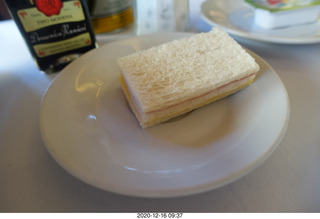 28 a0y. Argentina- Buenos Aires - Pertutti breakfast